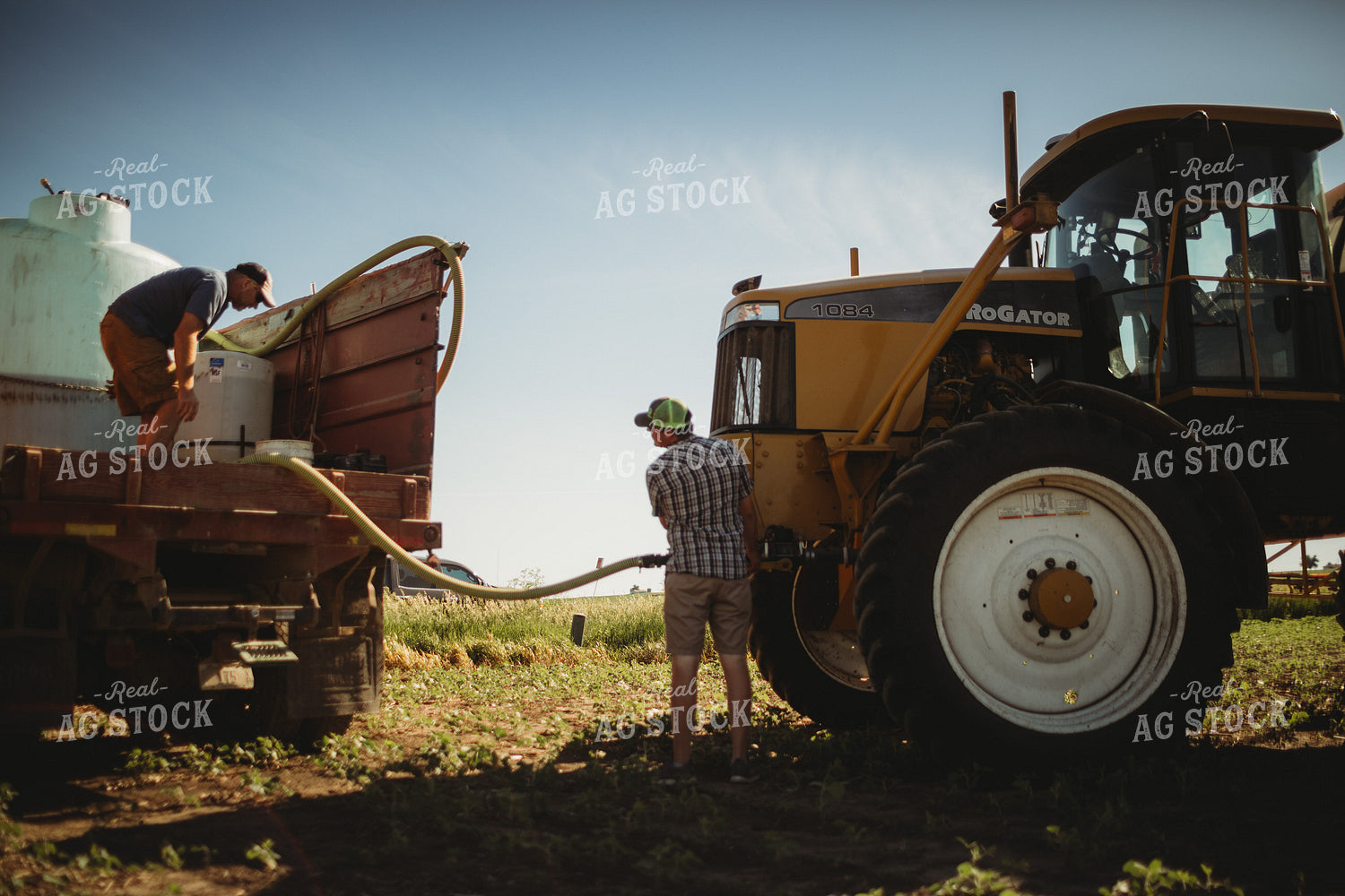 Farmers Filling Sprayer 4382