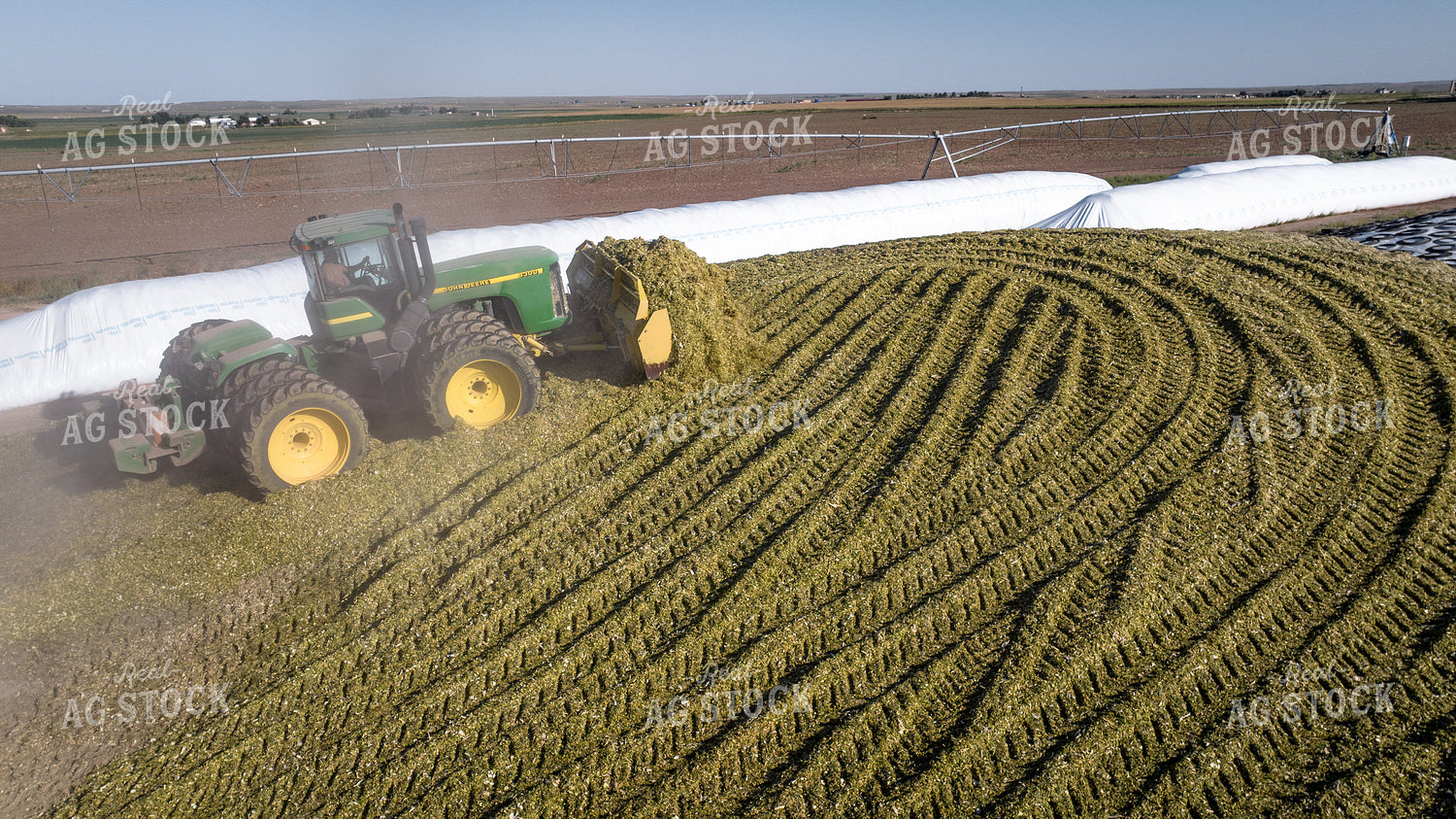 Compacting Silage 56515