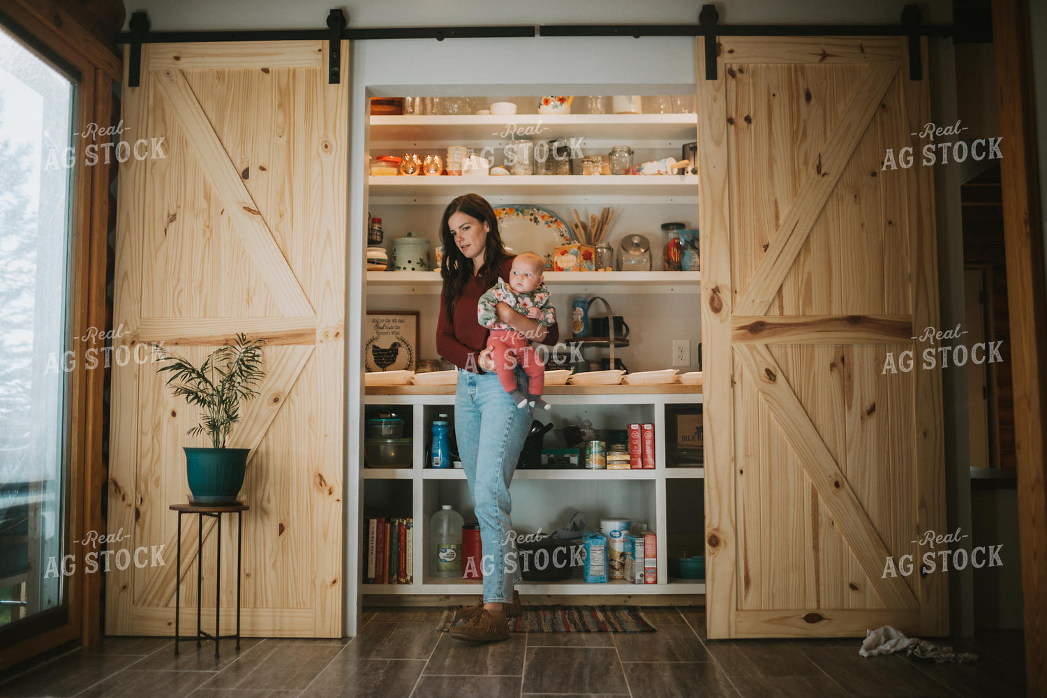 Farm Mom Preparing Field Meals 5025