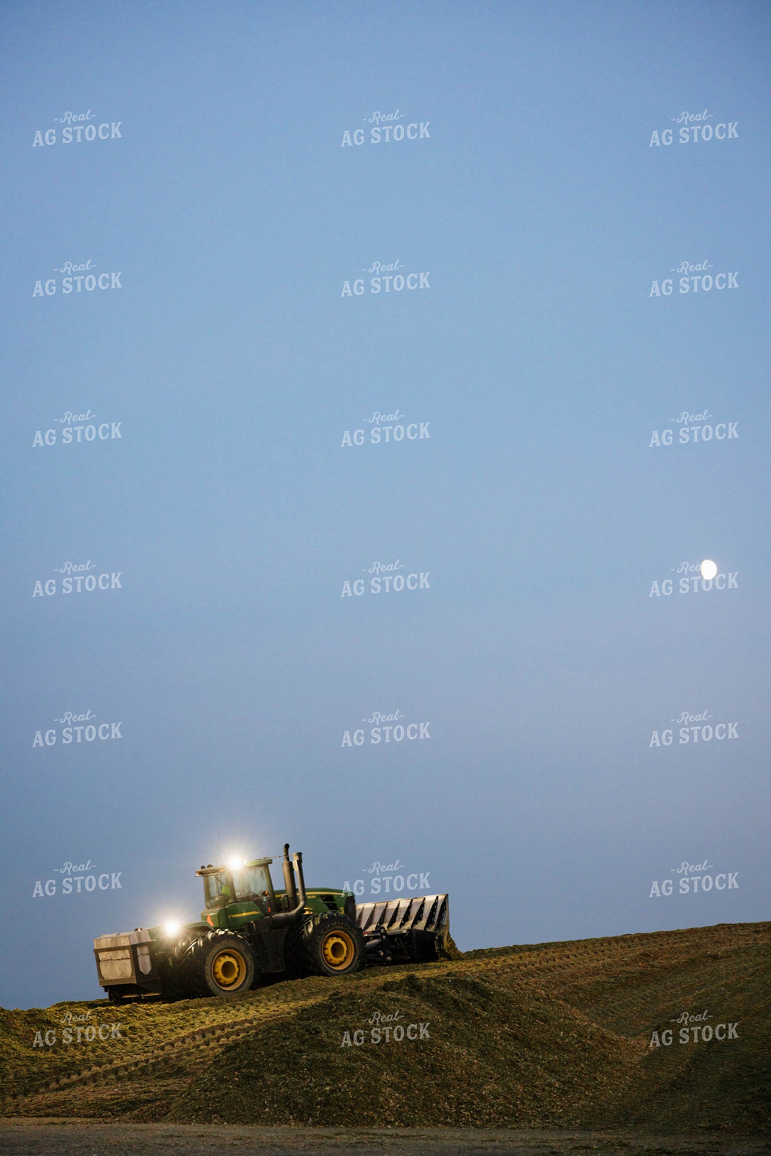 Storing Corn Silage 152561