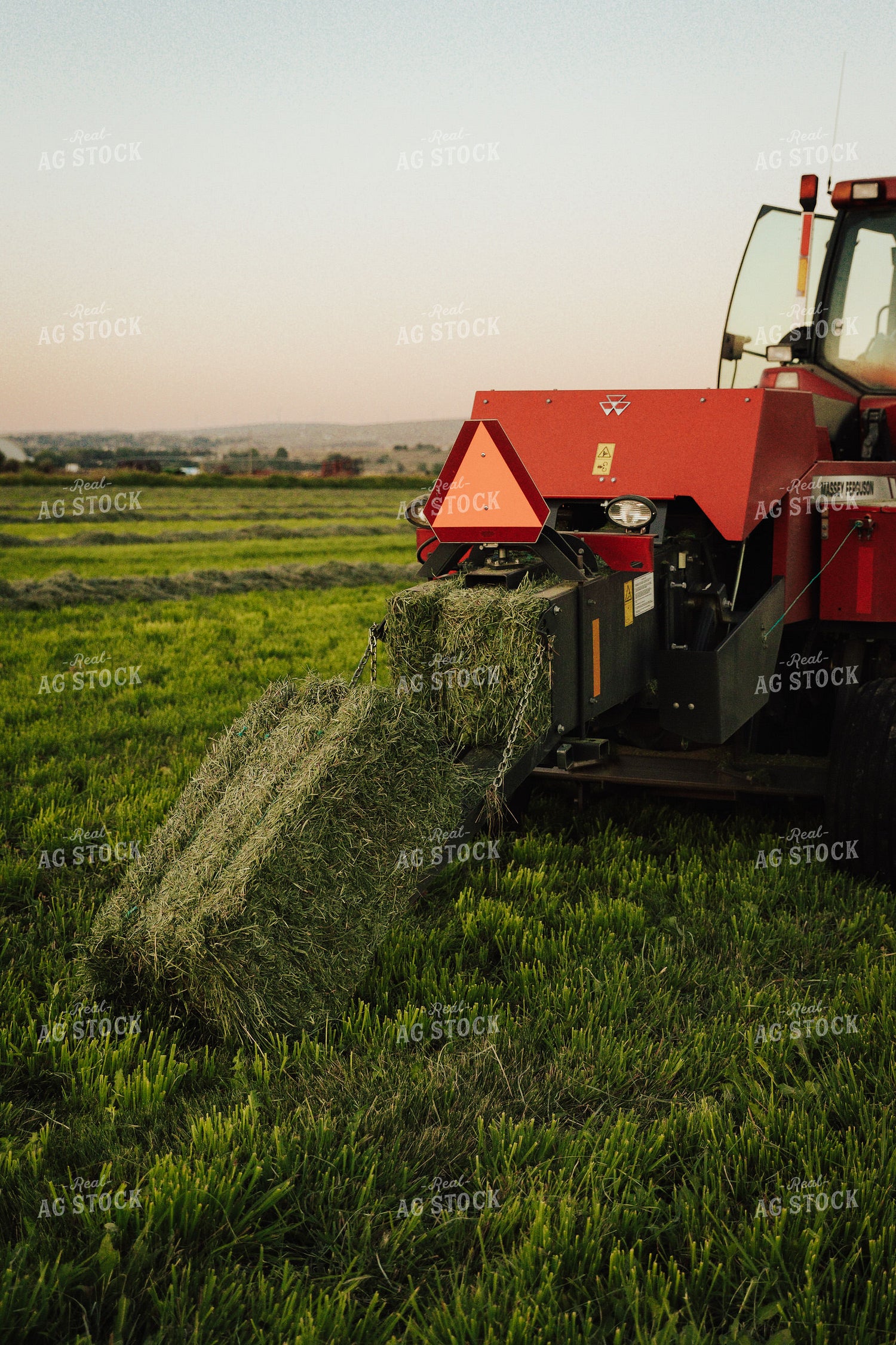 Baling Hay 83114
