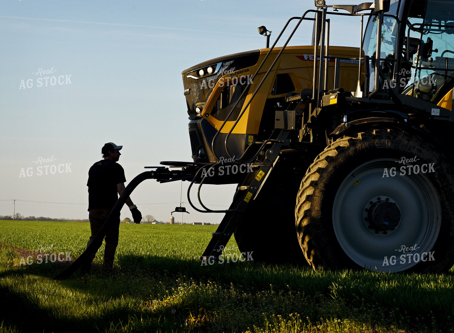 Filling Sprayer in Wheat Field 100020