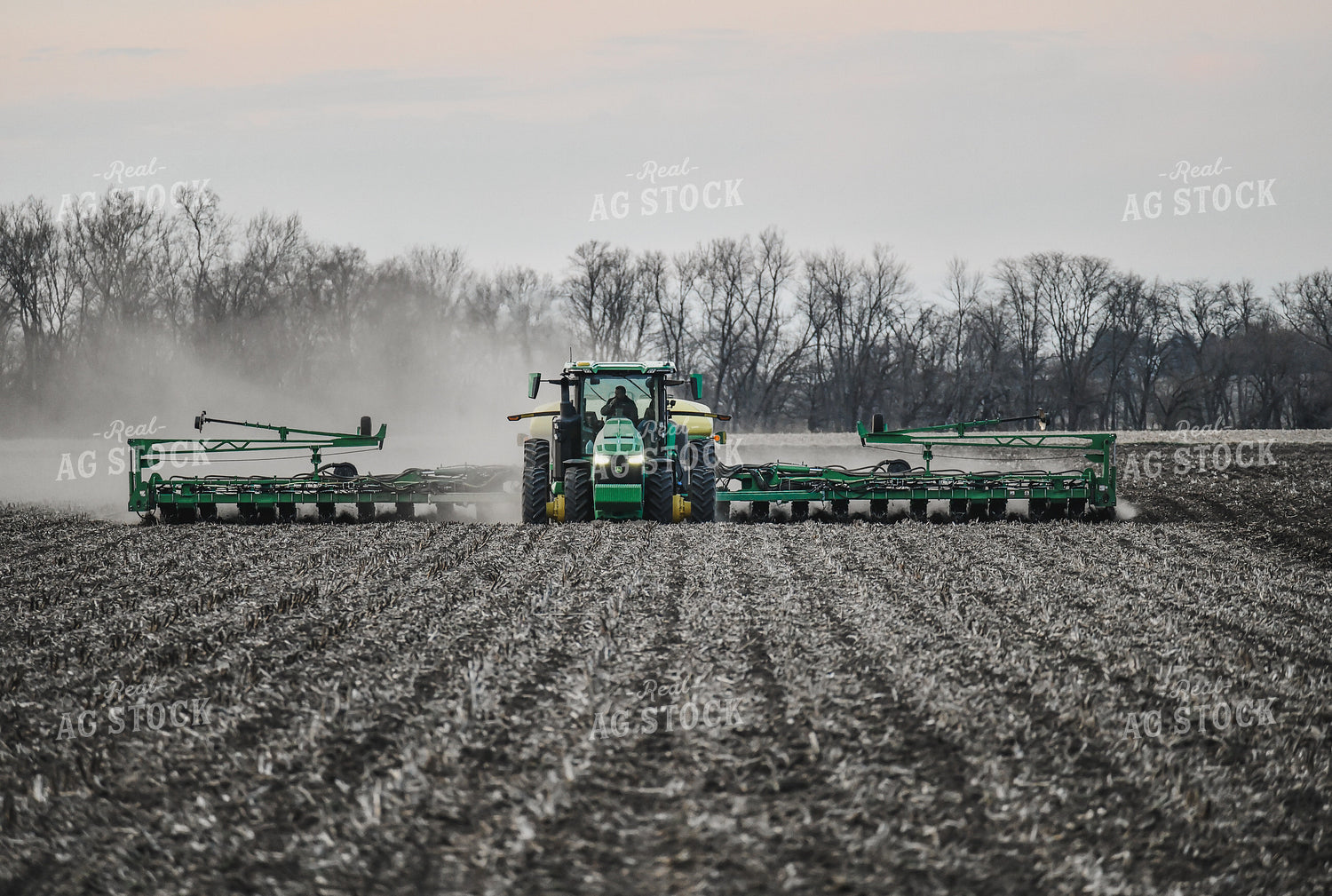 Planter in Field 86018