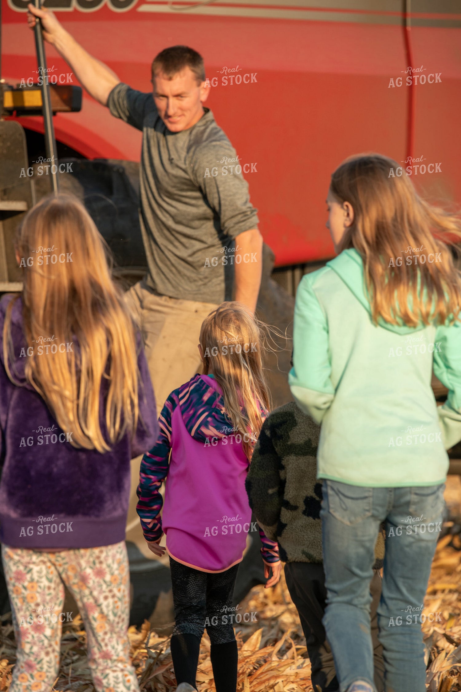 Farm Family Greeting Farmer 76504