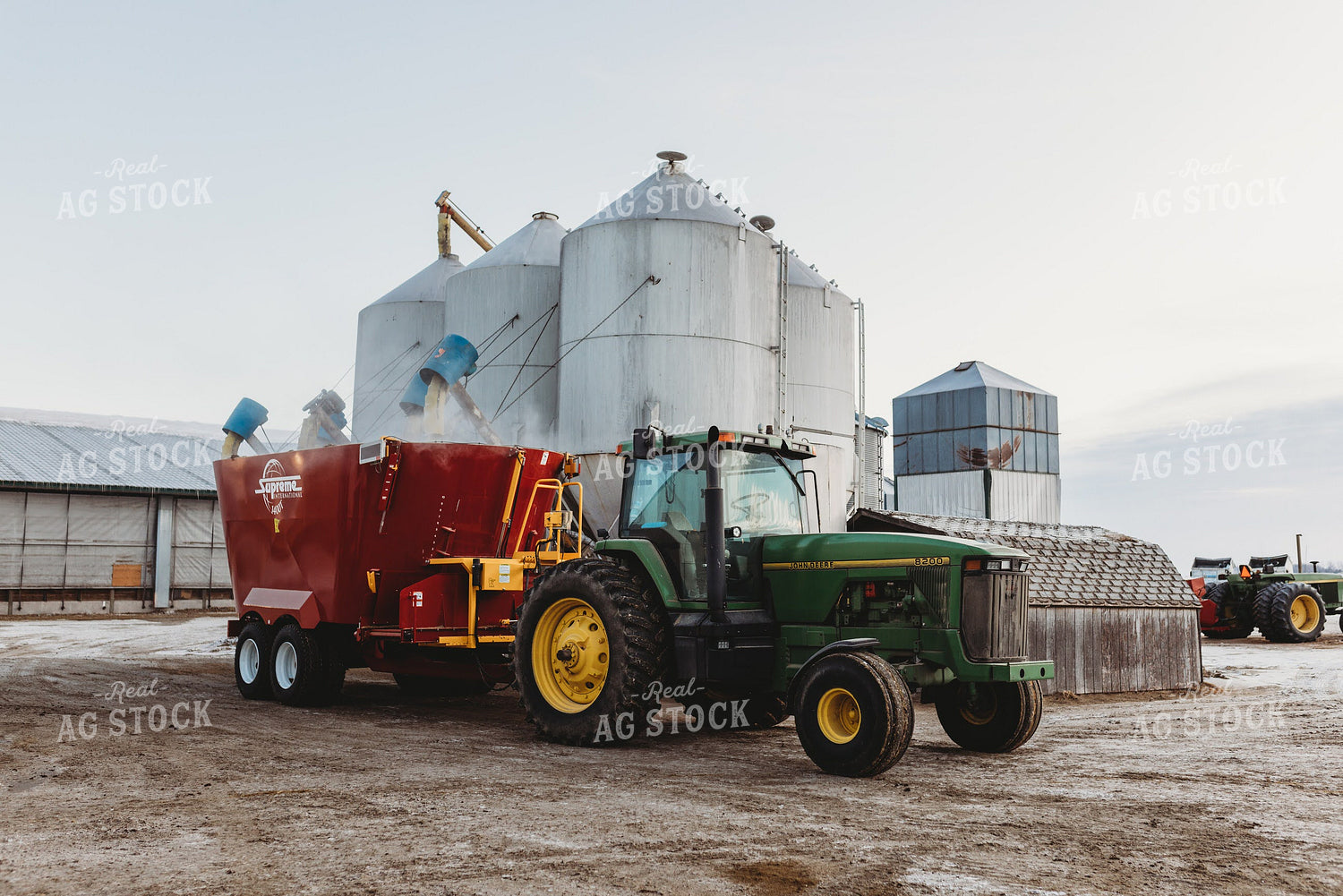 Loading Feed Ration 152237