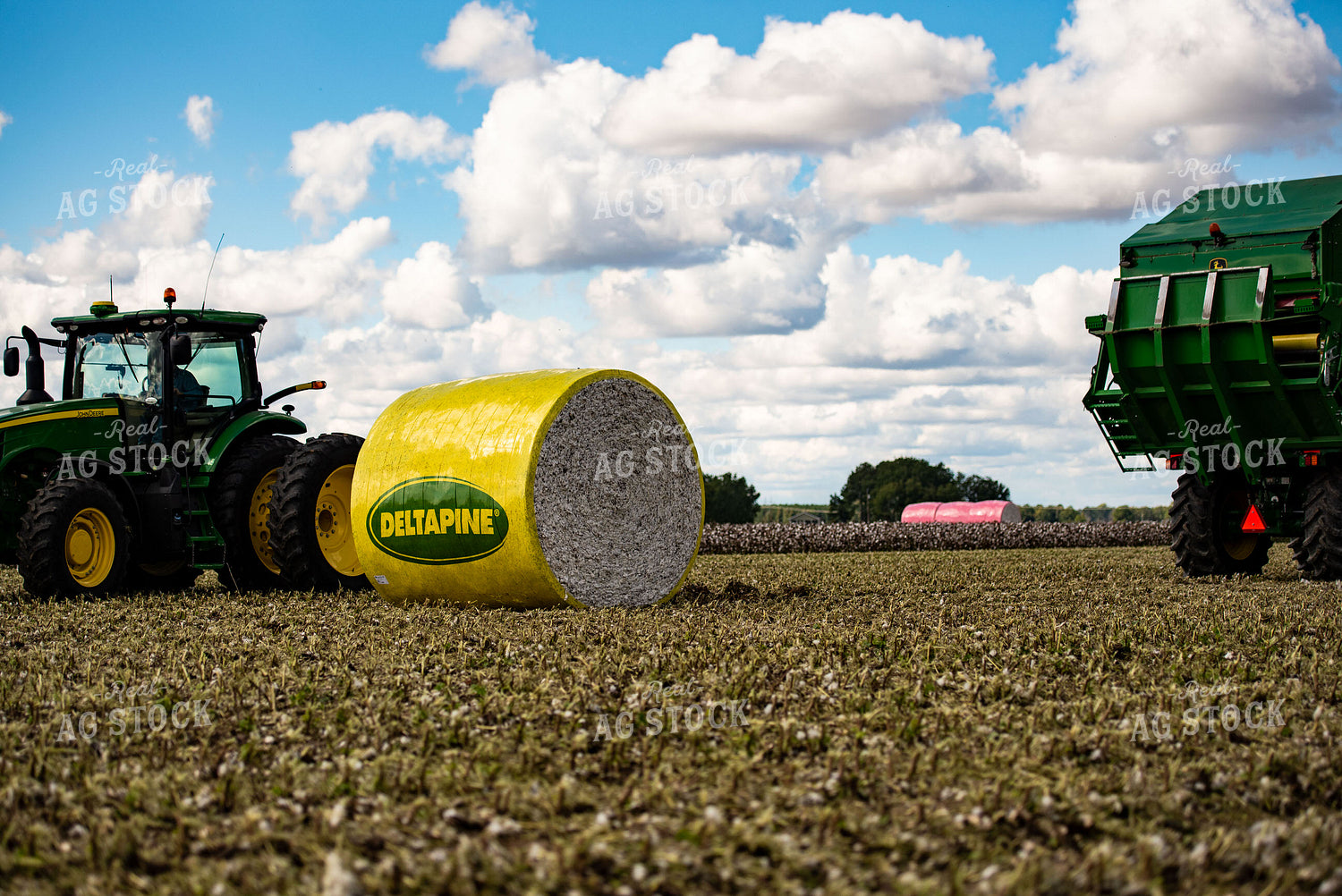 Loading Cotton Modules 136139