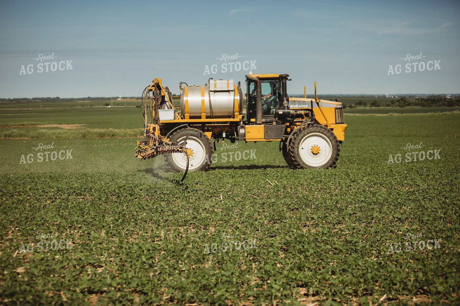 Spraying Soybeans 4393