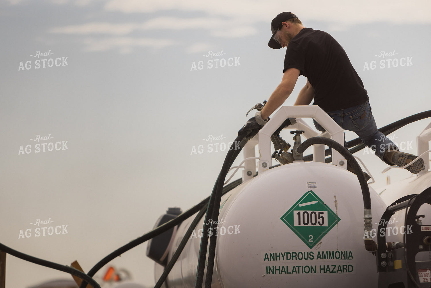 Applicator Filling Anhydrous Tanks 7999