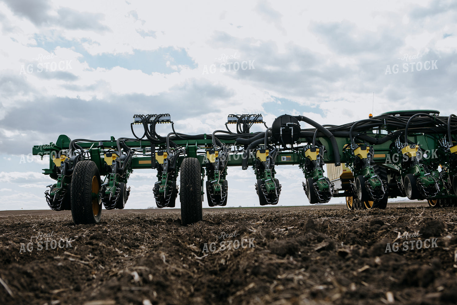 Planter in Field 77246
