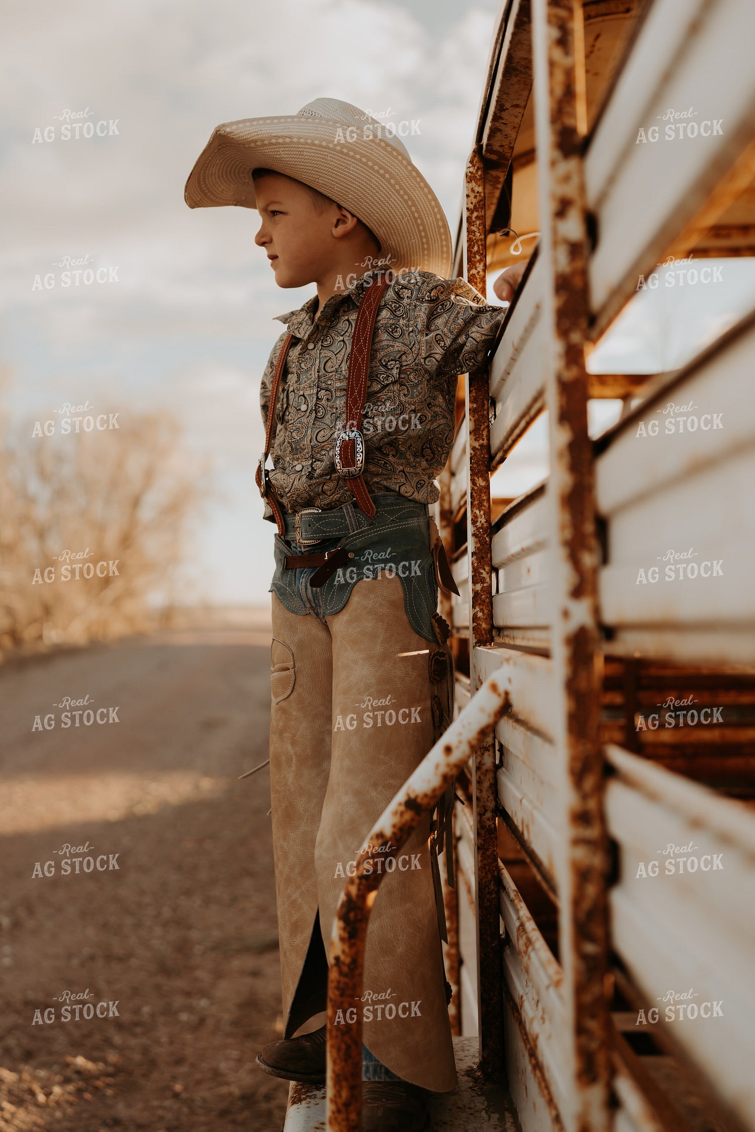Farm Kid on Horse Trailer 61218