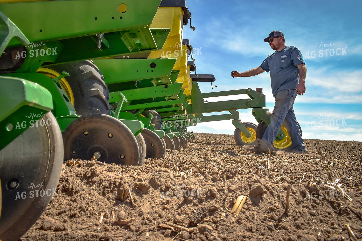 Farmer Loading Planter 56172