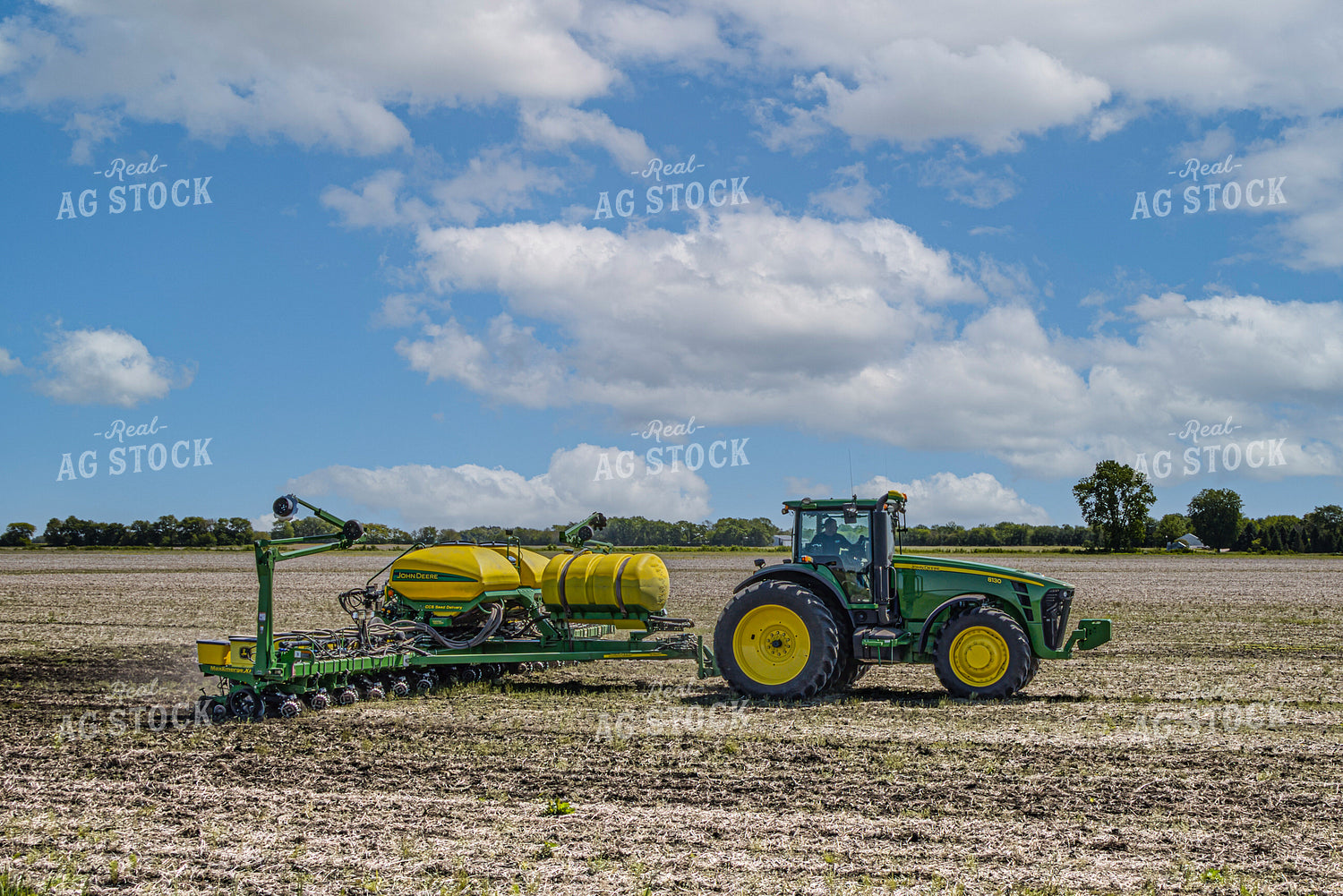 Tractor Plants Field 124022