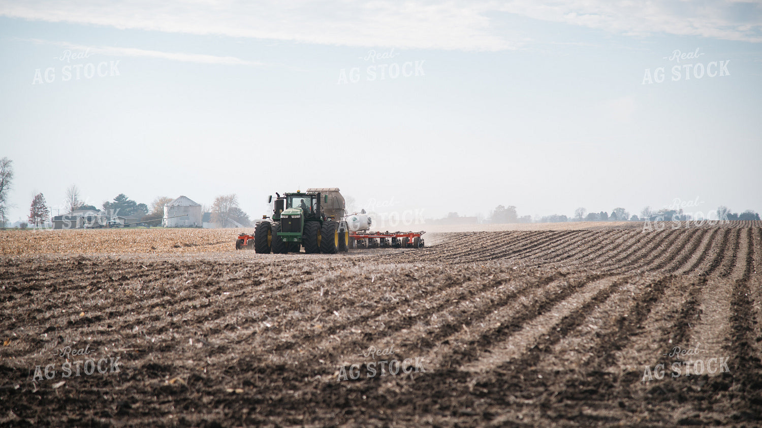 Applying Anhydrous and Dry Fertilizer 26177