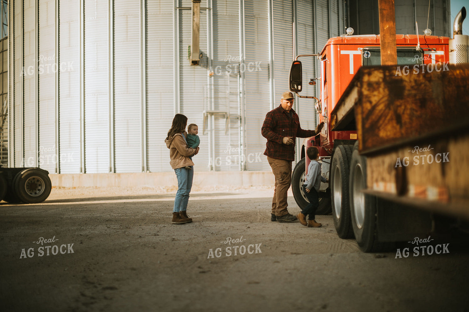 Farm Family in Yard 6830