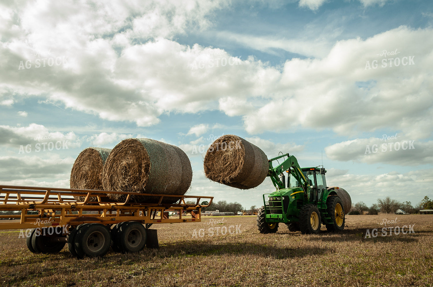 Loading Hay Bales onto Trailer 59078