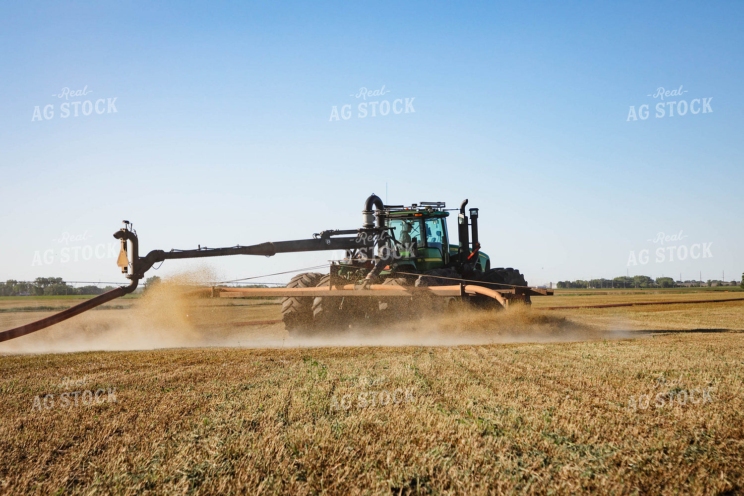 Spreading Manure 152514