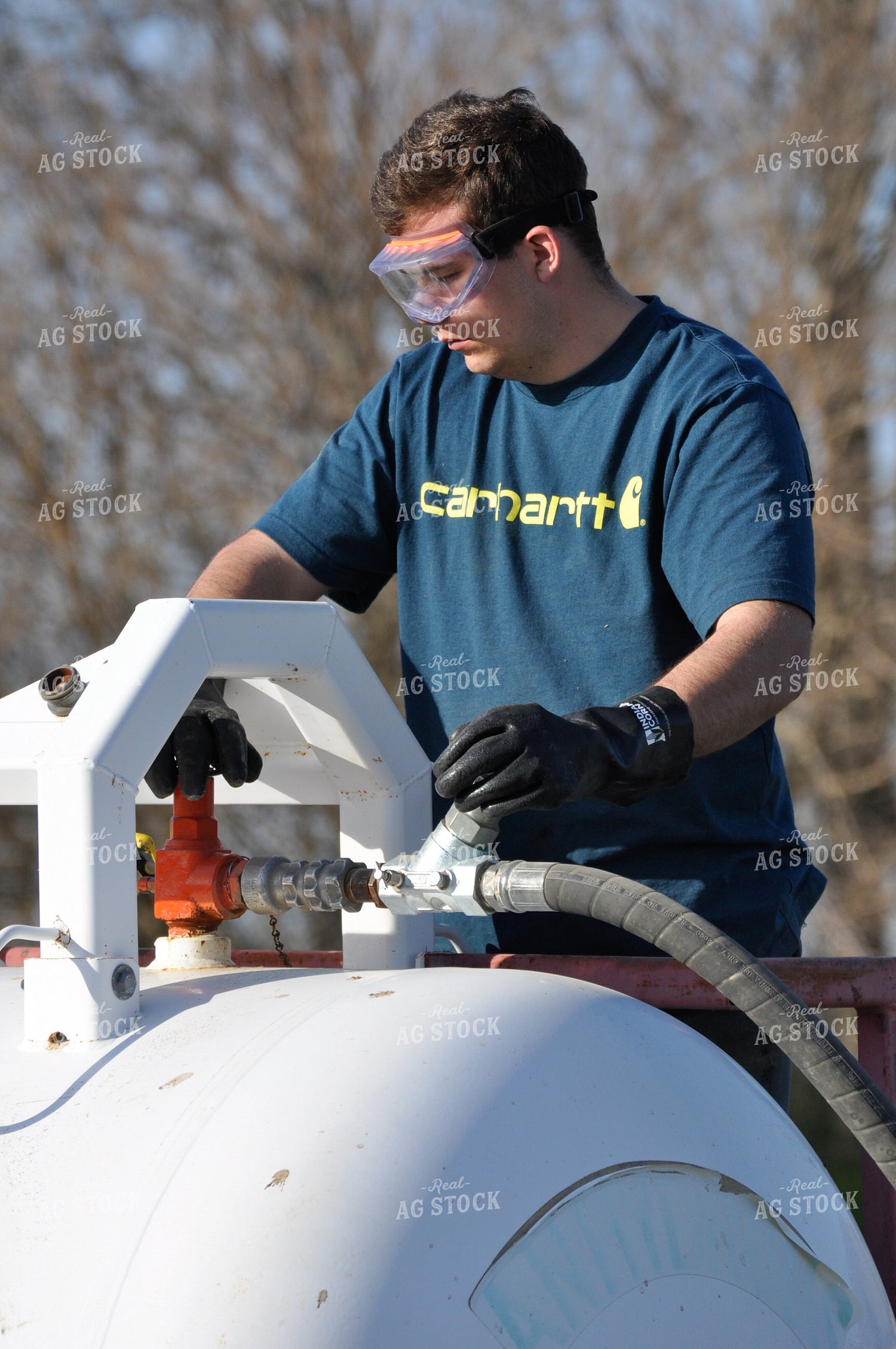 Filling Anhydrous Ammonia Tank 103071
