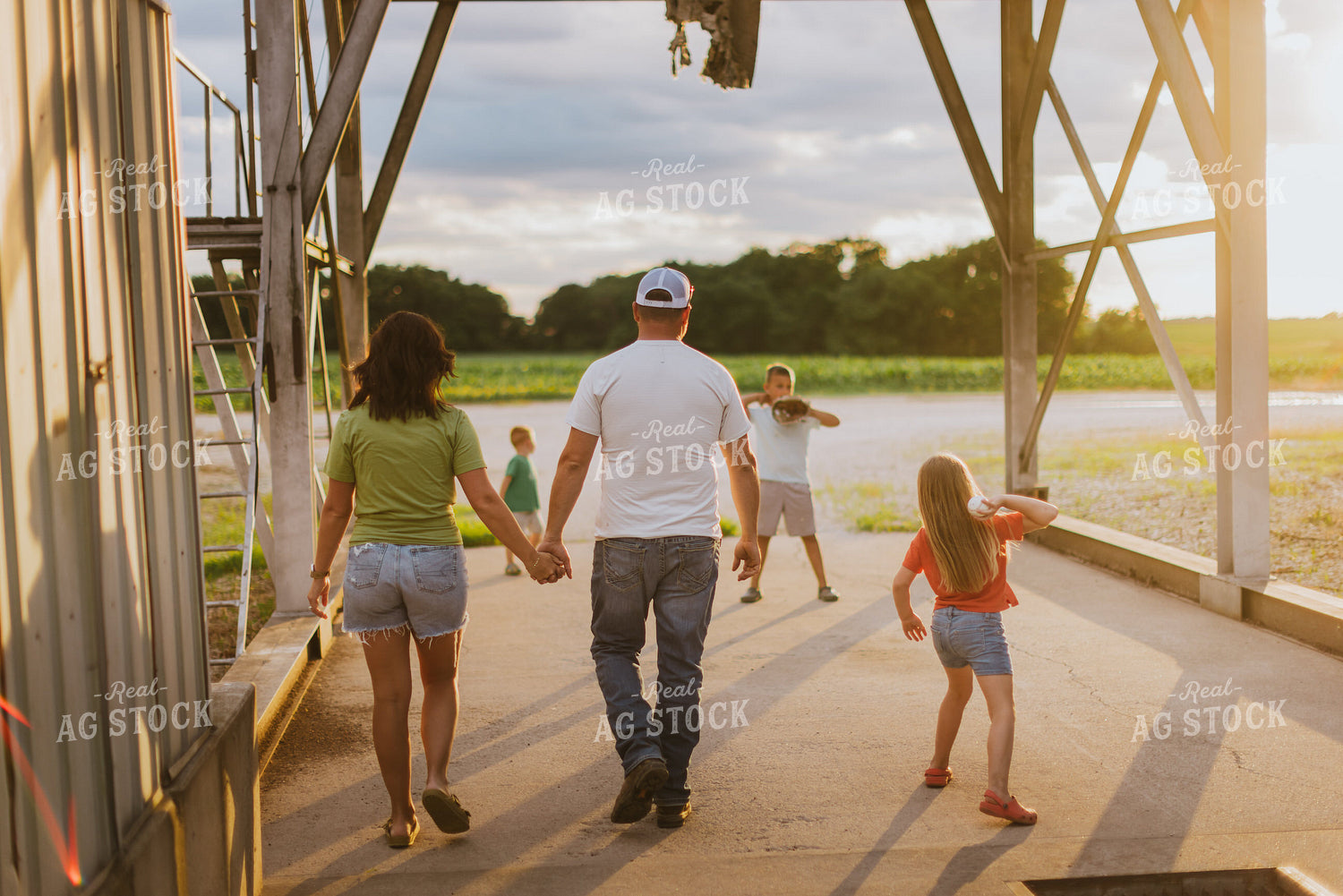 Farm Family Playing 8774