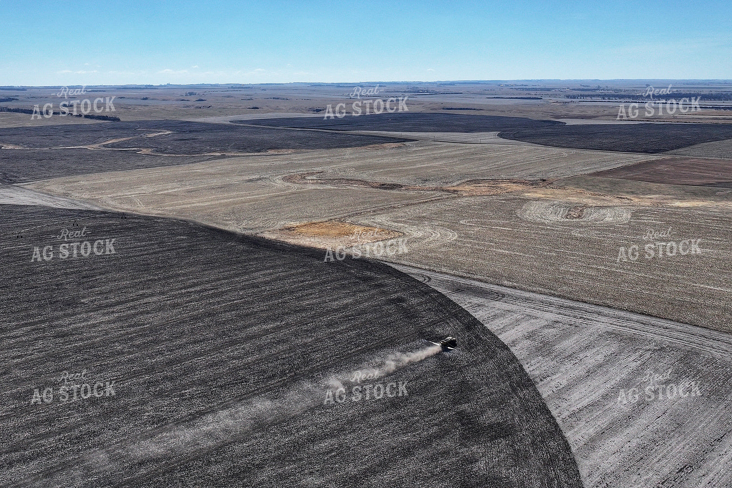 Spreading Dry Fertilizer 141246