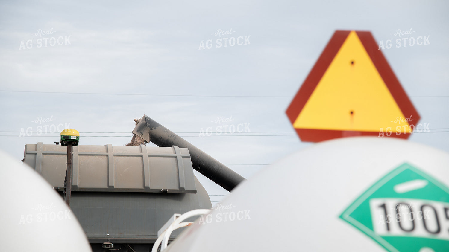 Loading Dry Fertilizer 26154