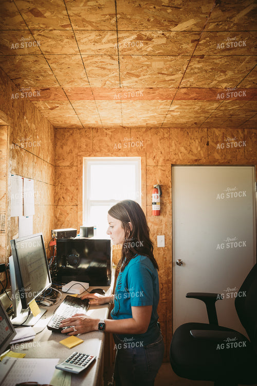 Female Farmer Working in Office 7051