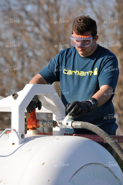 Filling Anhydrous Ammonia Tank 103070