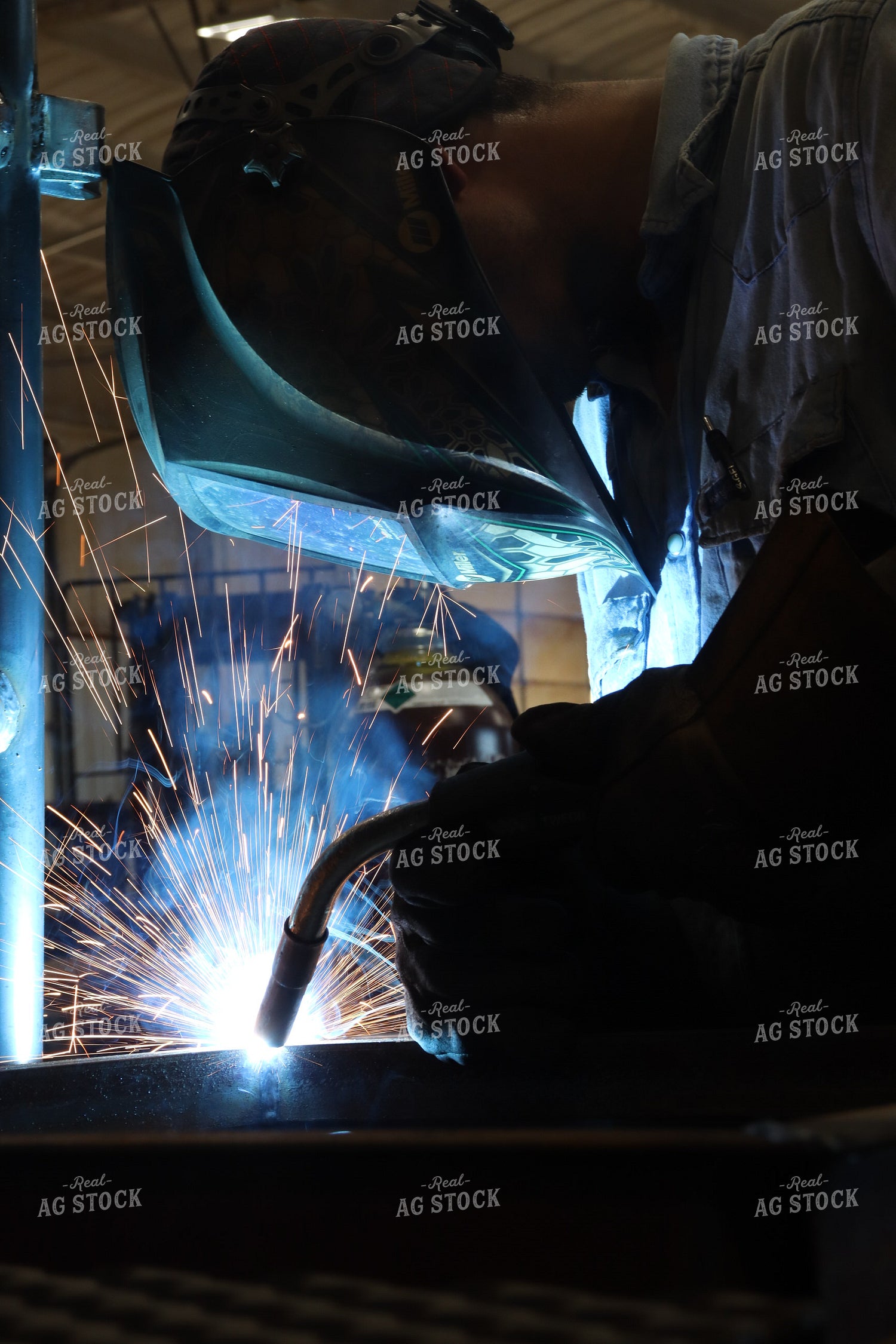 Industrial Welder at Work 227006