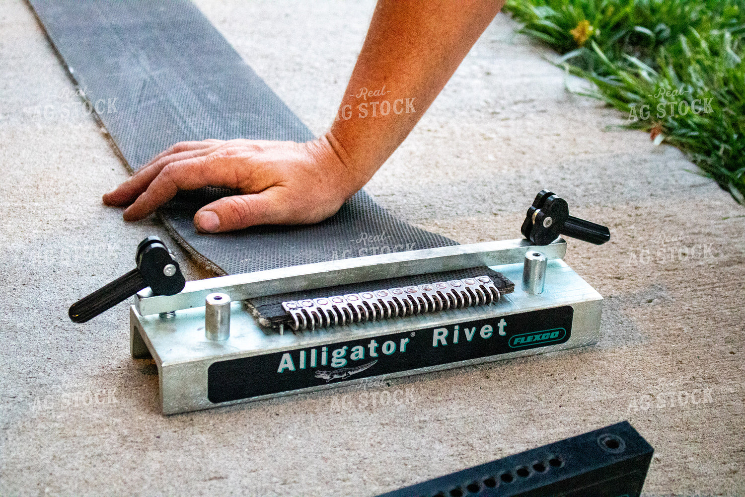 Fixing Broken Belt 214255