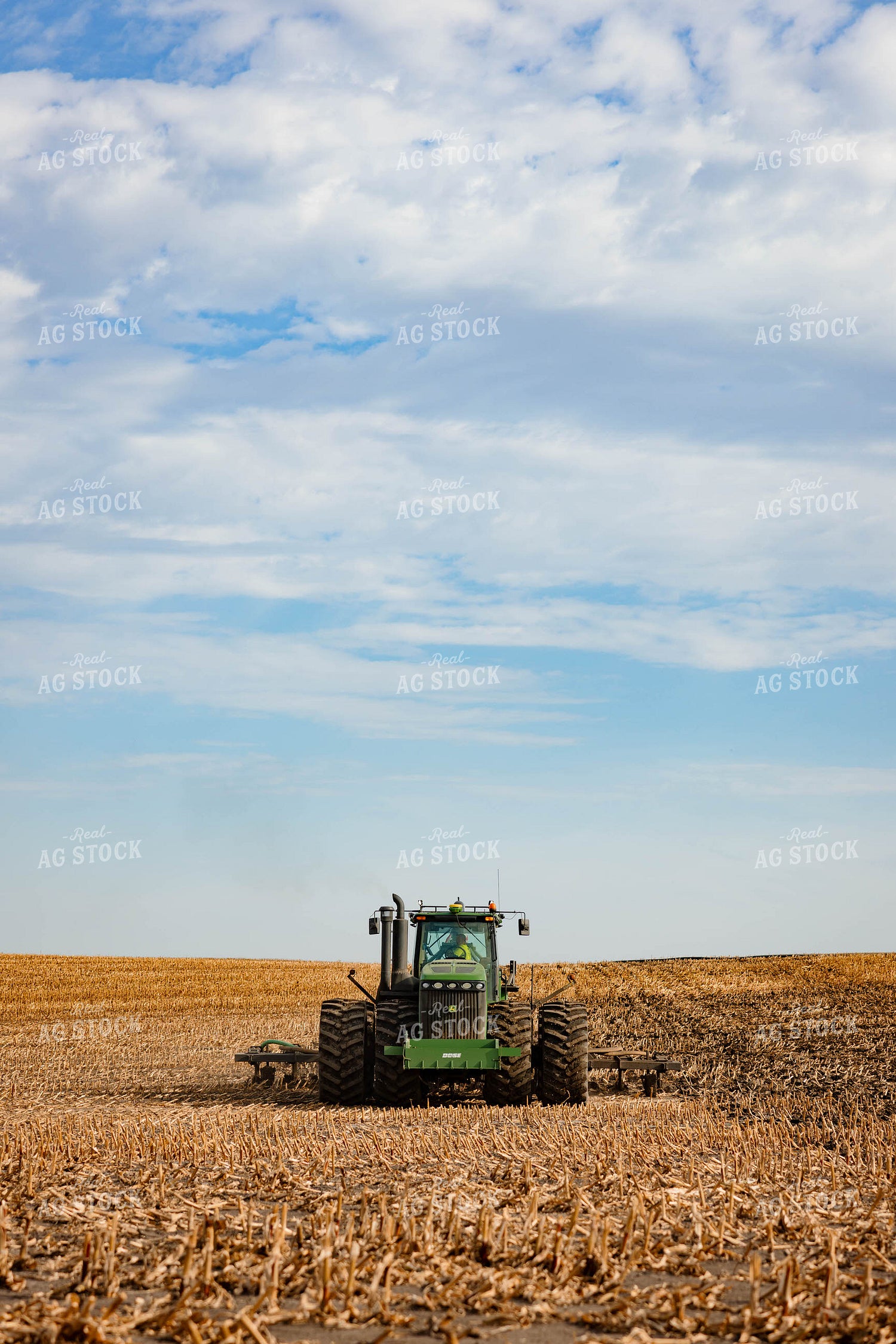 Injecting Manure 152319