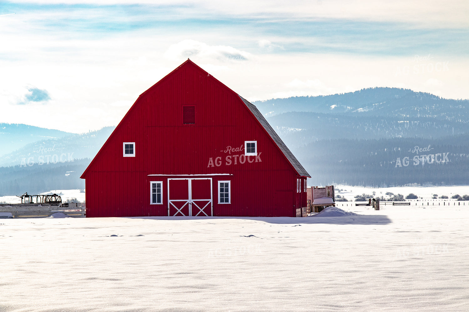 Red Barn in Snow 188014