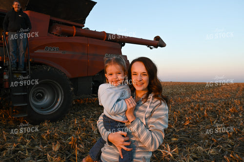 Farm Wife and Kid in Field 26310