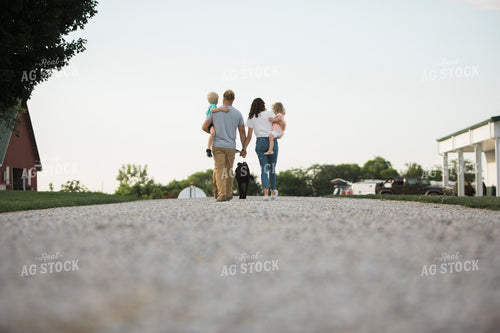 Farm Family 5951