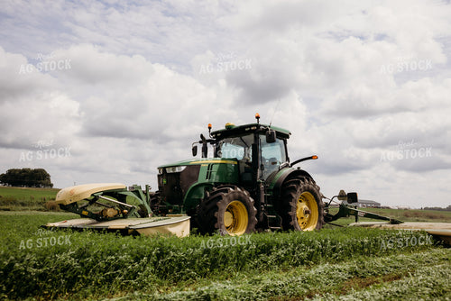Cutting Hay 152139