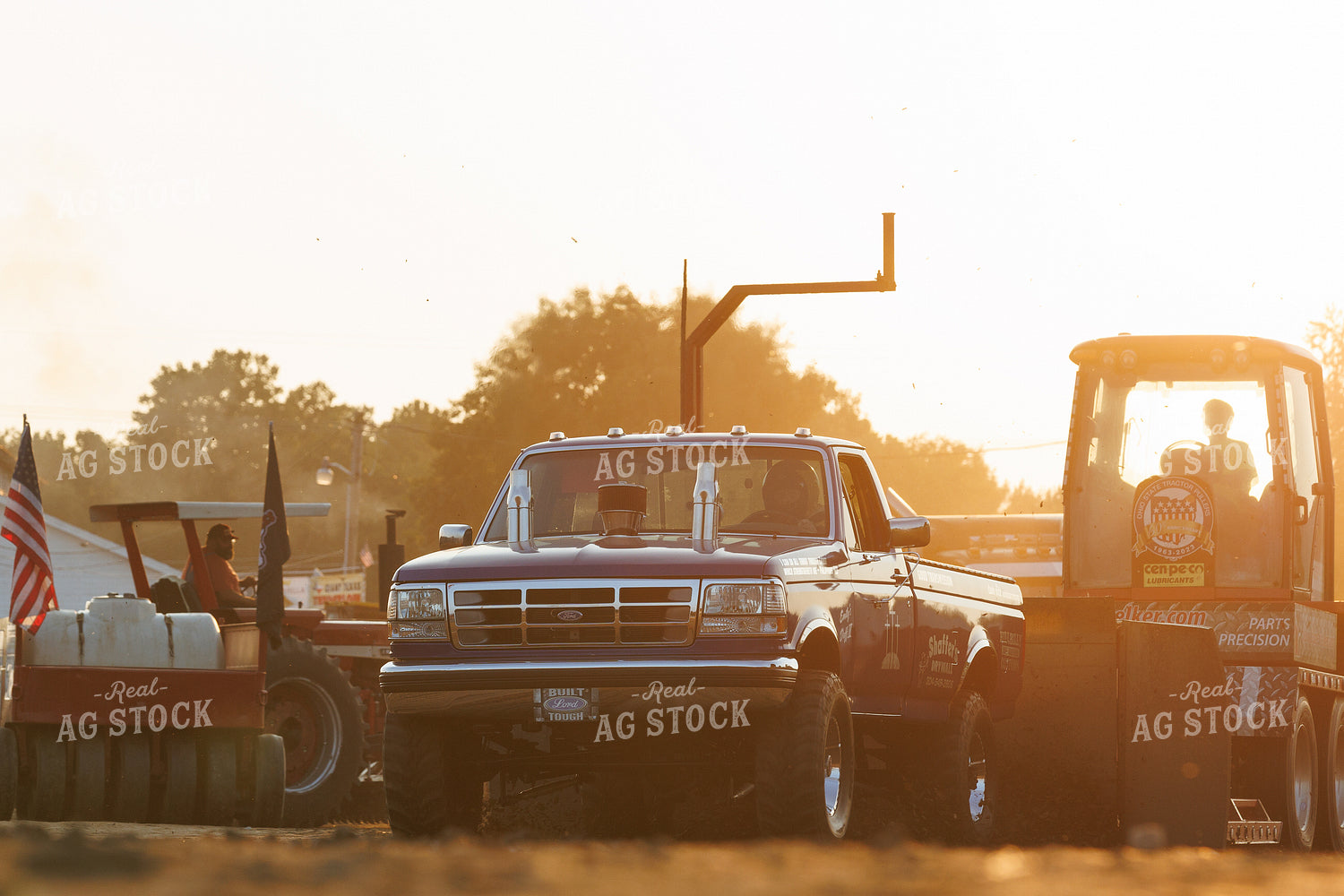 Truck Pulling 52917