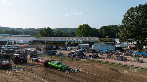 Tractor Pulling 52869