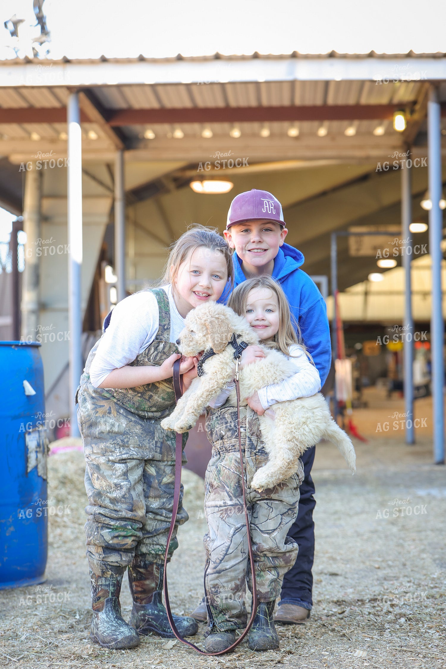 Farm Kids with Dog 52337