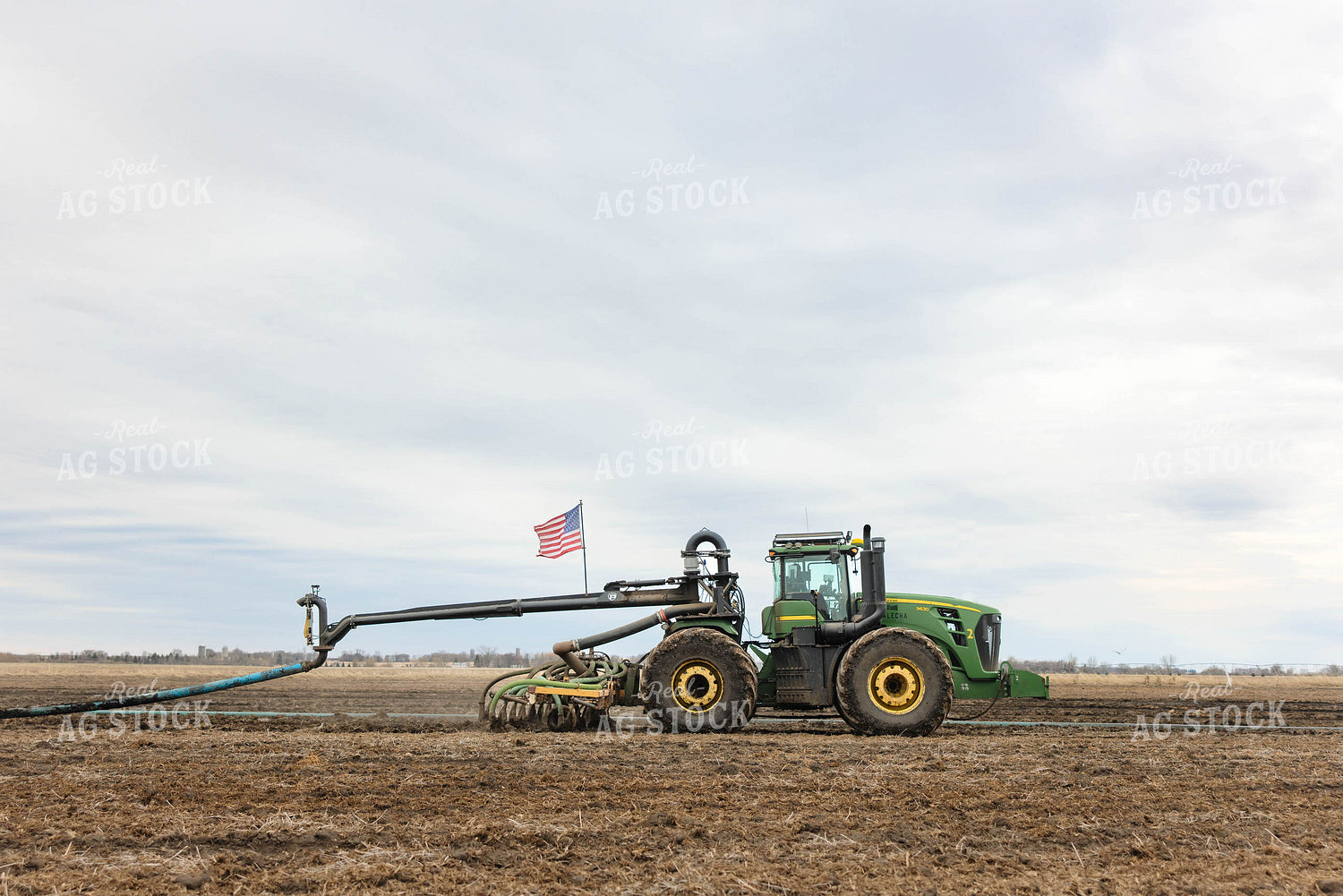 Injecting Manure 152723