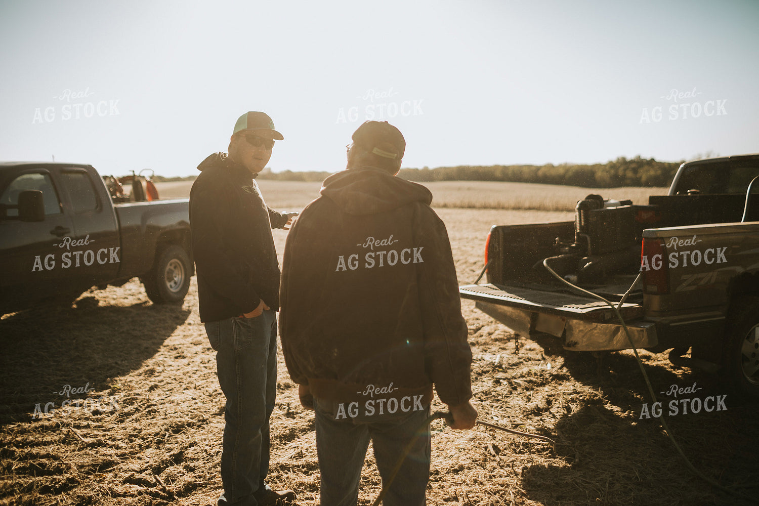 Farmers Talking in Soybean Field 5208