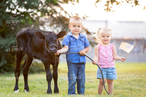 Farm Kids with Show Cow 55179