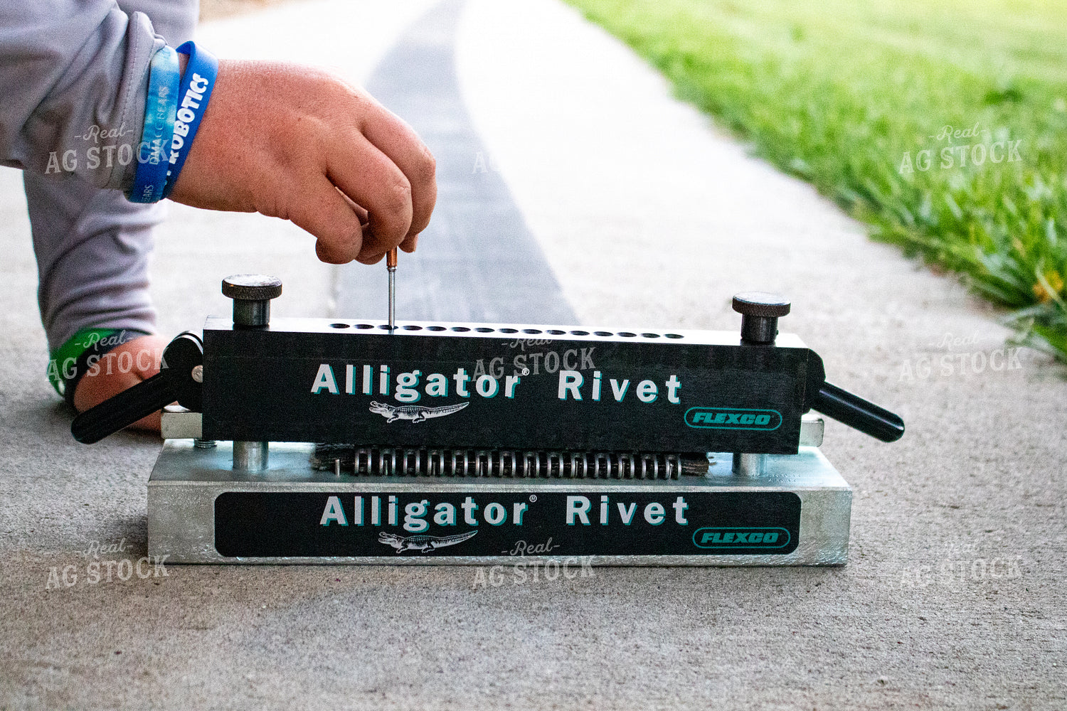 Fixing Broken Belt 214254