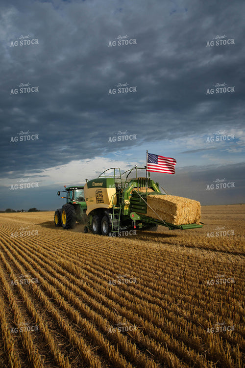Baling Wheat Straw 152587