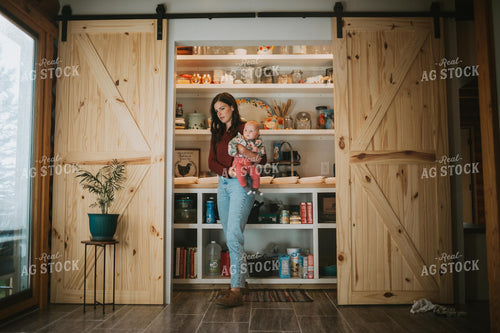 Farm Mom Preparing Field Meals 5025