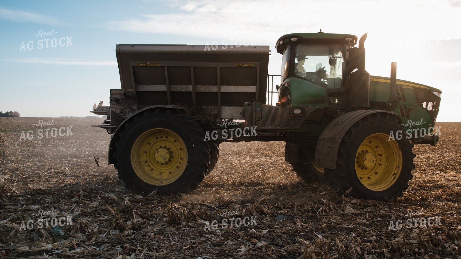 Spreading Dry Fertilizer 26115