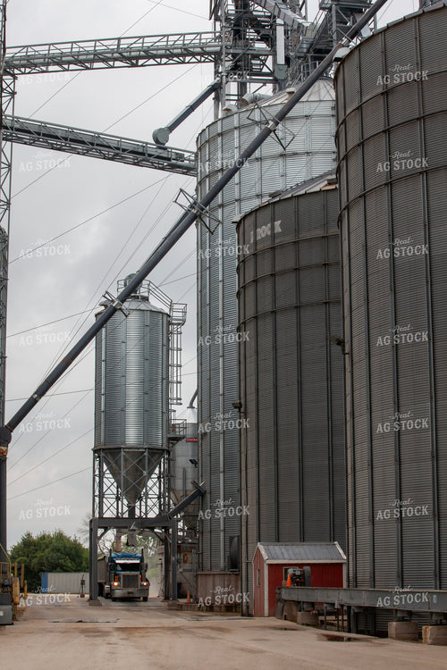 Grain Elevator 132086