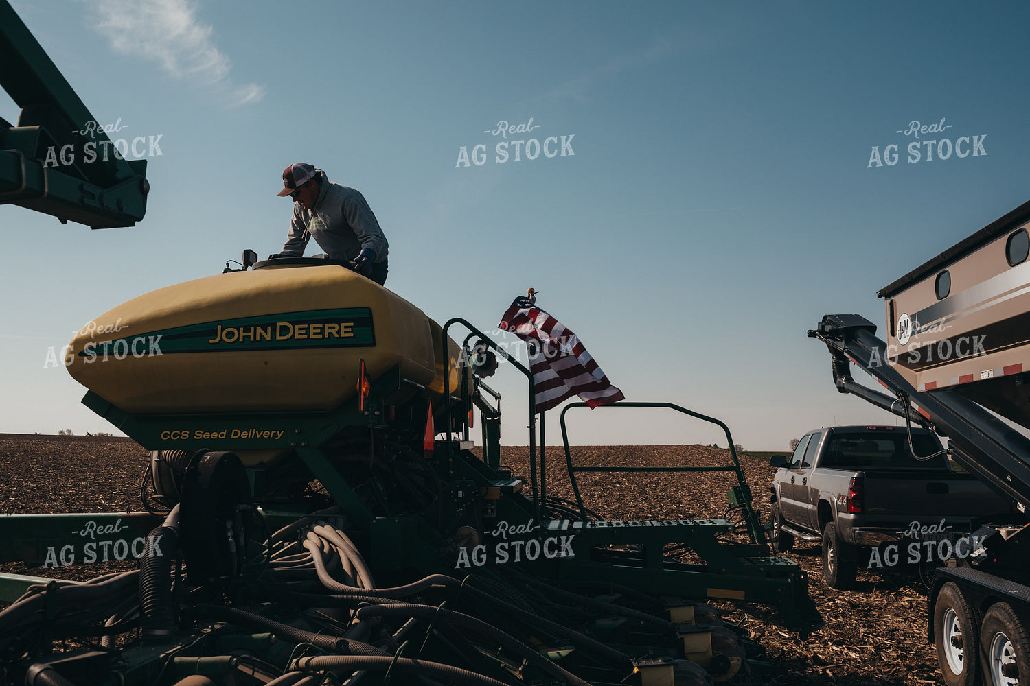 Farmer Filling Bulk Fill Planter 4093