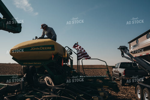 Farmer Filling Bulk Fill Planter 4093