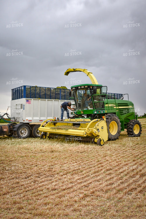 Making Haylage 56436