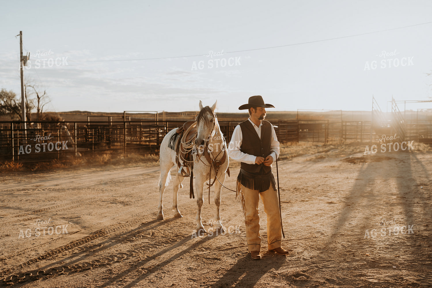 Cowboy with Horse 61184