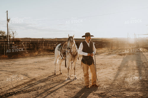 Cowboy with Horse 61184