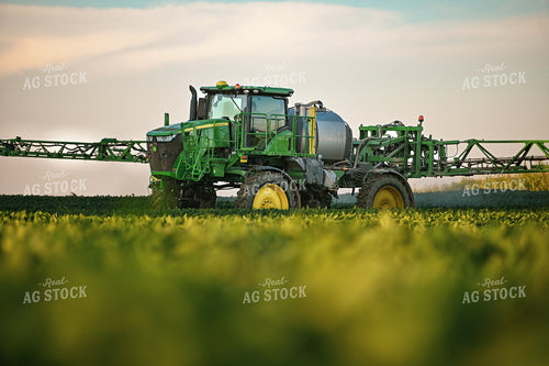 Spraying Soybeans 90120